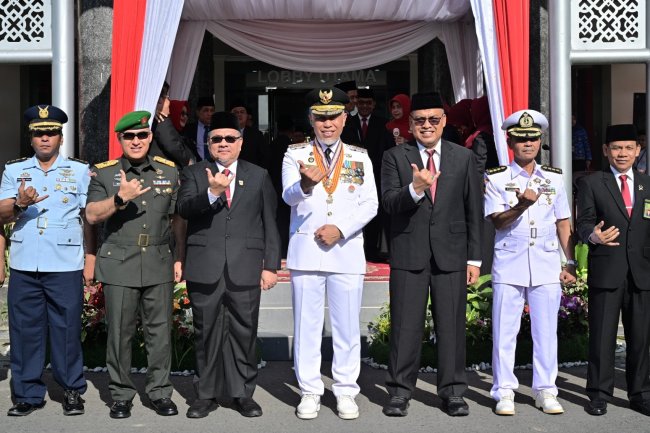 Gubernur Mahyeldi Ansharullah Pimpin Upacara Hari Otonomi Daerah ke-30, Tekankan Kemandirian Fiskal dan Sinergi Pembangunan