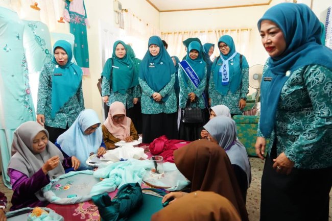 Dasawisma Messra 6 Tanah Datar Masuk 6 Besar Sumbar, Tunjukkan Kekuatan Budaya dan Ekonomi Kreatif