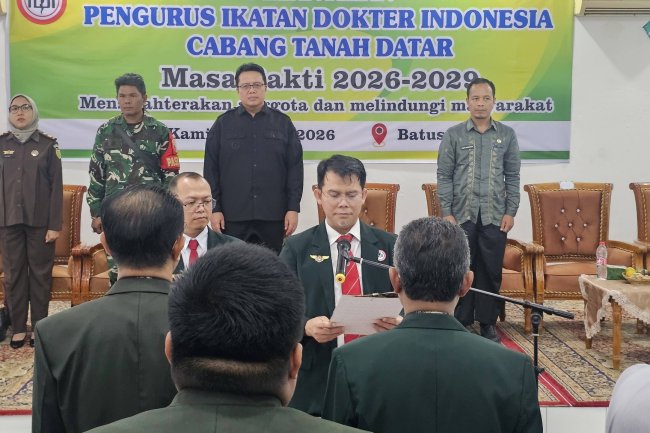 IDI Sumbar Lantik Pengurus Baru Tanah Datar 2026–2029, Fokus Tingkatkan Layanan Kesehatan dan Profesionalisme Dokter