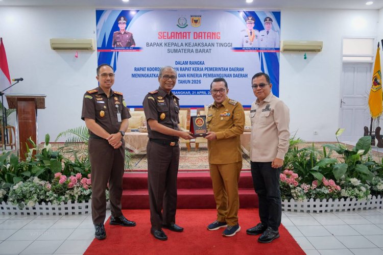 Bupati Eka Putra Tekankan Pemberantasan KKN dalam Rakor dan Raker Pemkab Tanah Datar 2026