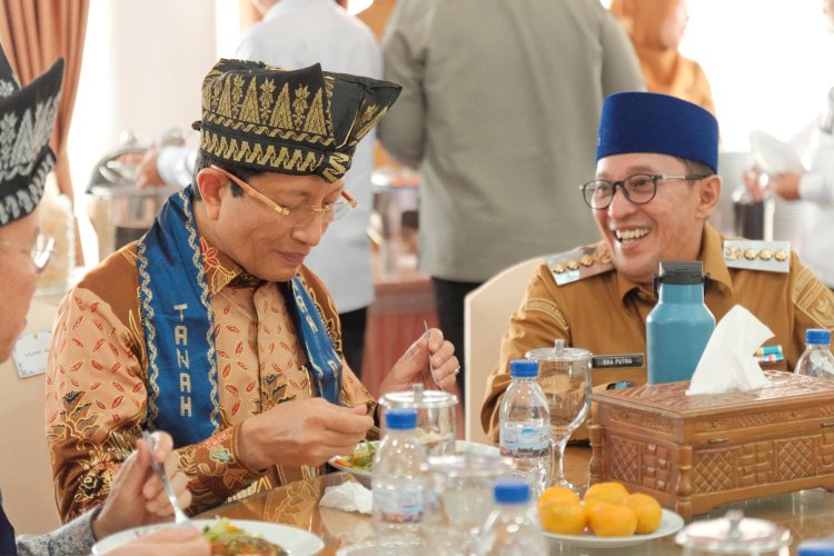 Menag Nasaruddin Umar Soroti Kearifan Lokal Sumbar, Apresiasi Program Keagamaan Tanah Datar