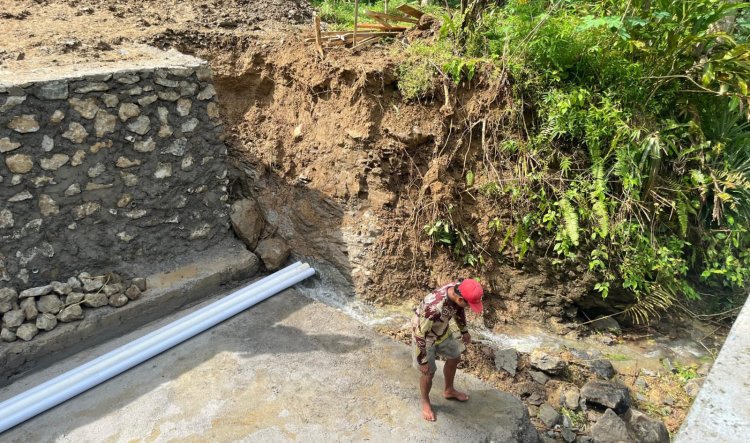 Lewat TMMD, Progres  Pengerjaan Jembatan Garuda Desa Krangean Mulai Terbentuk dari Dasar