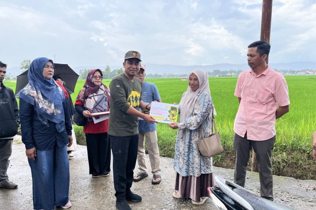 Pemko Solok Salurkan Bantuan Rehabilitasi Sawah Terdampak Banjir, Percepat Pemulihan Sektor Pertanian