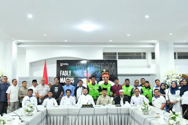 Peringati May Day 2026, Fadly Amran Dialog dengan Buruh FSPMI Padang Bahas Upah hingga Perlindungan Pekerja