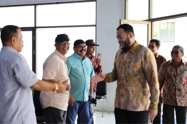 Wali Kota Fadly Amran Hadiri Silaturrahmi Eks Deppen Padang, Tekankan Pentingnya Kebersamaan dan Kontribusi Pensiunan