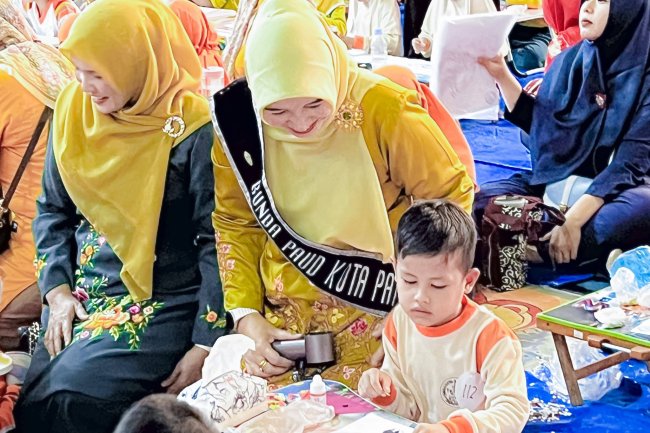 Pemko Pariaman Apresiasi Lomba Kolase TK, Bunda PAUD Dorong Anak Jauh dari Gadget