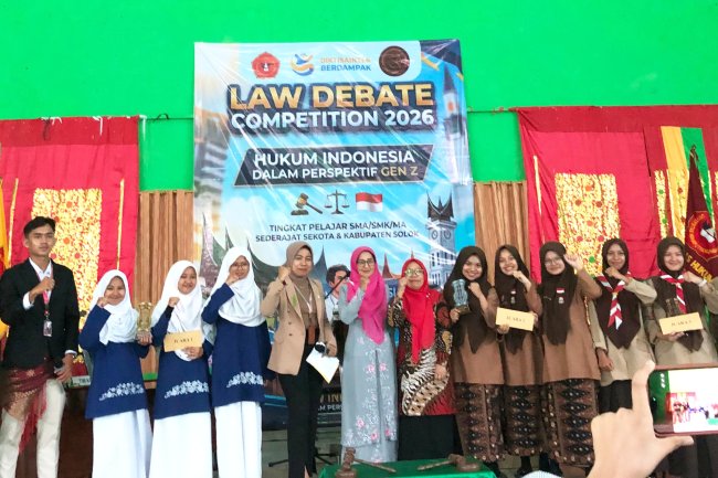 Law Debate Competition 2026. MAN 1 Solok dan Pesantren Al Madinah Jawaranya