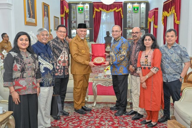 Gubernur Mahyeldi dan Dubes India Bahas Investasi Gambir hingga Kerja Sama Pendidikan di Sumbar