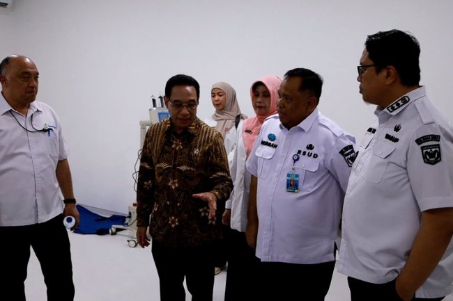 Wamenkes Tinjau RSUD M Ali Hanafiah Batusangkar, Tanah Datar Diproyeksikan Jadi Pusat Eliminasi TBC di Sumbar