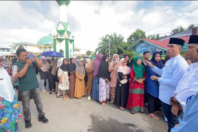 Kendalikan Inflasi, Pemkab Dharmasraya Gelar Pasar Murah Sembako di Pulau Punjung