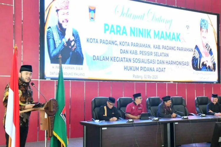 Wali Kota Padang Dorong Perda Penguatan Nagari di Dalam Kota untuk Perkuat Adat Minangkabau