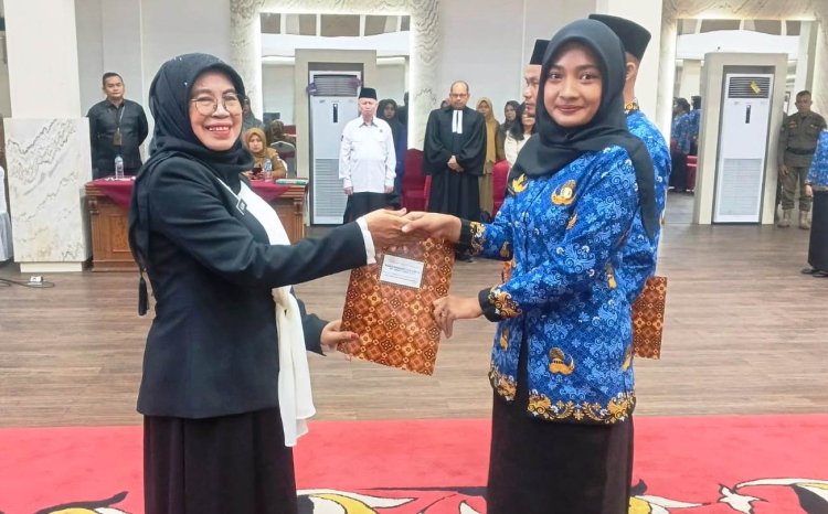 Wabup Dharmasraya Leli Arni Lantik 97 PNS, Tekankan Integritas dan Nilai ASN BerAKHLAK