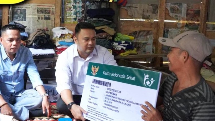 Bupati Sijunjung Tinjau Warga Sakit Menahun, Pastikan Bantuan Sosial dan BPJS Aktif