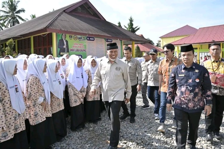 Gubernur Mahyeldi Siapkan Program Asrama SMA di Sumbar, Perkuat Pendidikan dan Pembinaan Karakter Siswa