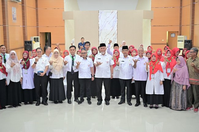 Tingkatkan Kompetensi ASN, Gubernur Sumbar Mahyeldi Buka Pelatihan Karya Tulis Ilmiah