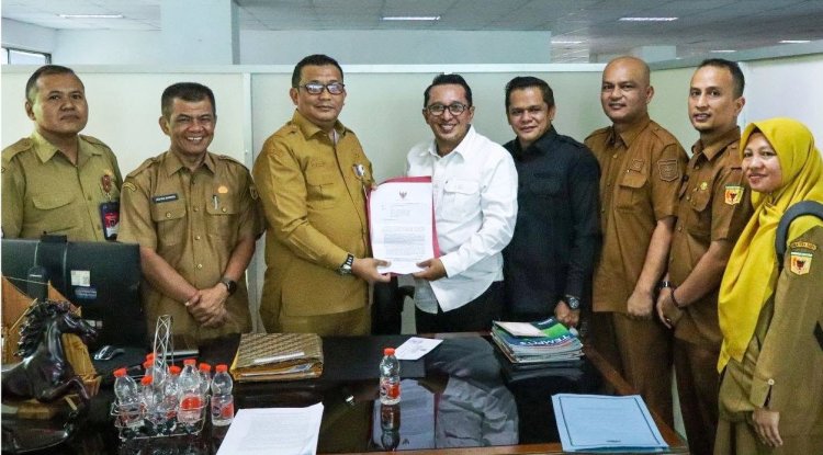 Batas Wilayah Memanas, Bupati Tanah Datar 'Geruduk' Kemendagri Selesaikan Konflik Tanah Ulayat dengan Solok