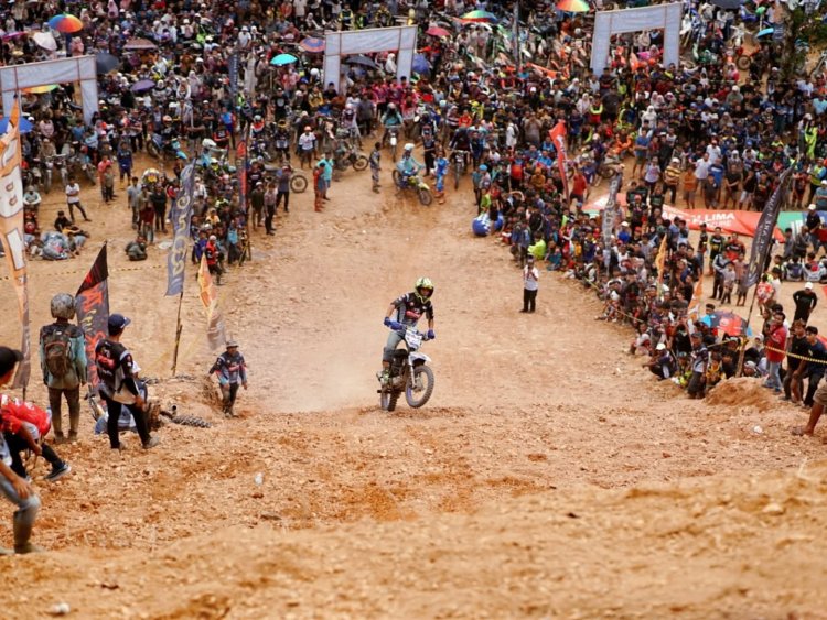 3.700 Rider Se-Indonesia Kepung Solok Selatan di Trabas Jelajah Alam Abai Chapter 3